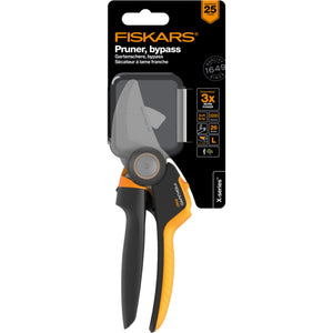 Fiskars X-series Bypass Pruner P961 | www.JustGardening.com