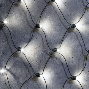 NOMA 'Fit & Forget' 240 Battery Operated LED Net Lights - White | www.justgardening.com