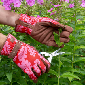 Burgon & Ball - Love The Glove OAK LEAF Poppy - Ladies Gardening Gloves | www.justgardening.com 