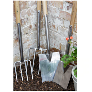 Burgon & Ball Stainless Digging Spade - RHS Endorsed  | www.justgardening.com