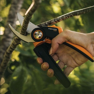 Fiskars X-series Bypass Pruner P961 | www.JustGardening.com